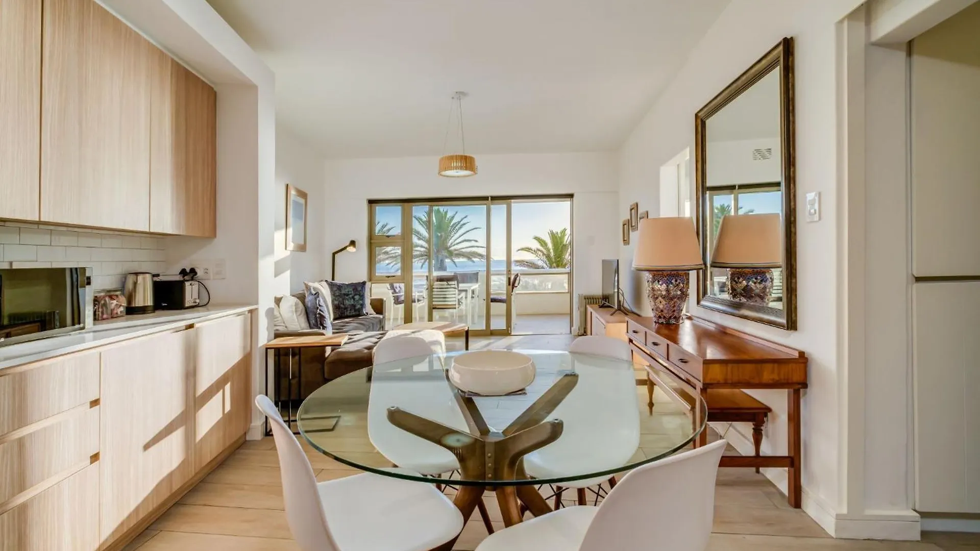 Sundowner Views Apartment Cape Town